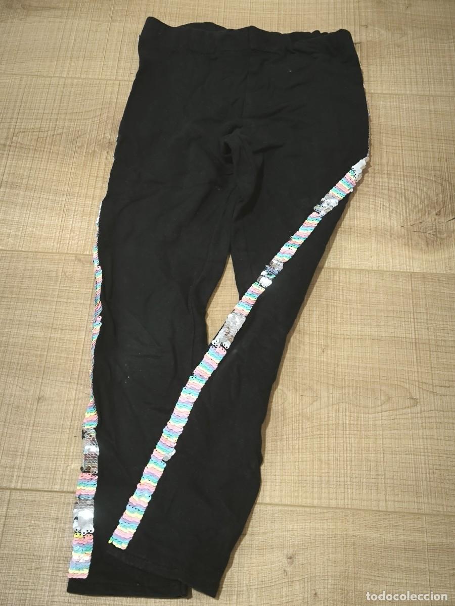 Segunda mano: Leggings Infantiles Negros Con Lentejuelas Iridiscentes Talla EUR 128 Muy Originales