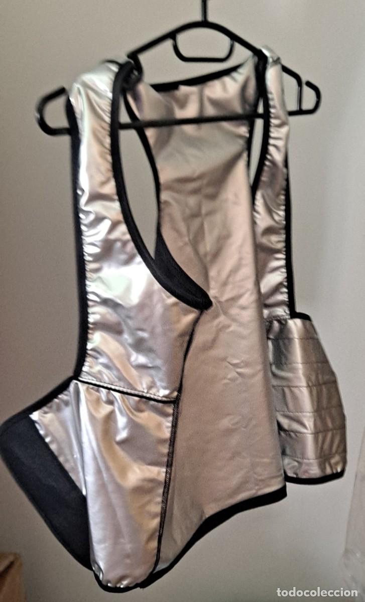 Segunda mano: CHALECO DE SAUNA CON VELCRO REDUCTOR Y MOLDEADOR CORPORAL PARA MUJER - Foto 3