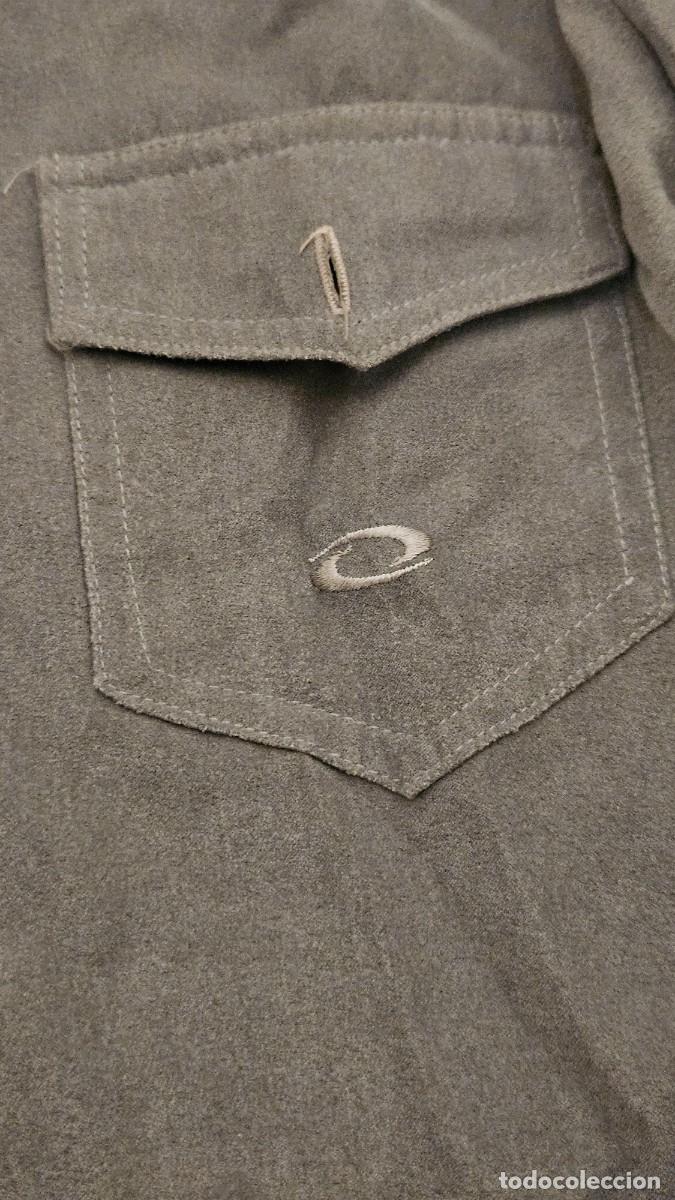 Segunda mano: Camisa unisex calidad - Foto 3