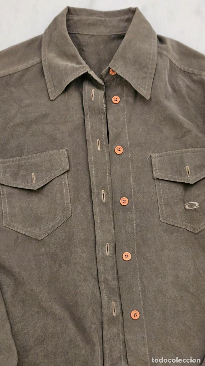 Segunda mano: Camisa unisex calidad - Foto 4