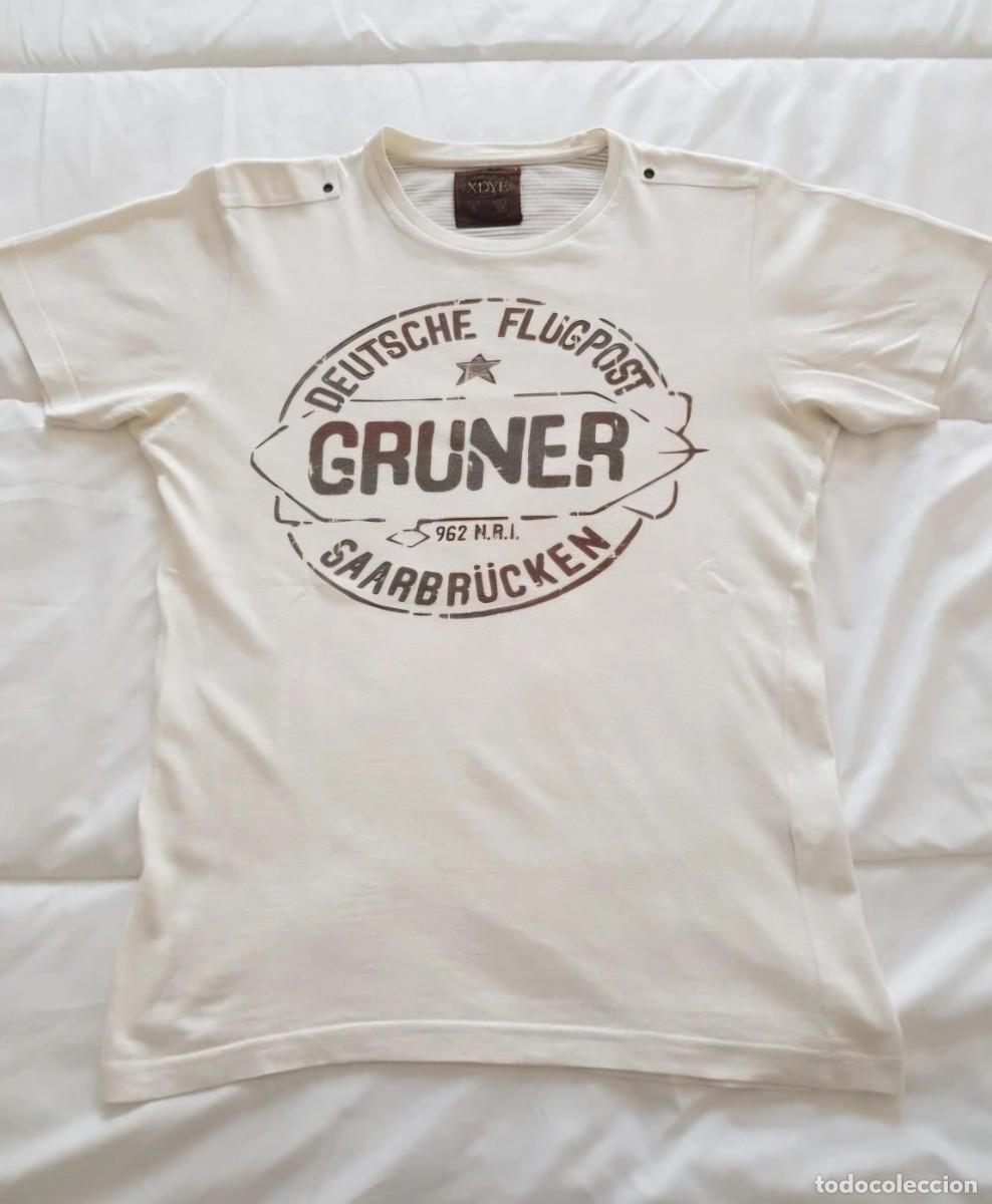 Segunda mano: Camiseta blanca con dibujo marr&oacute;n Pull&Bear