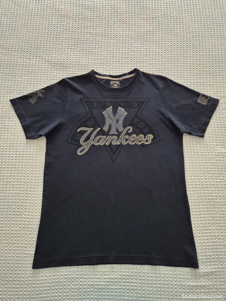 Segunda mano: Camiseta New York Yankees Negra letras Doradas