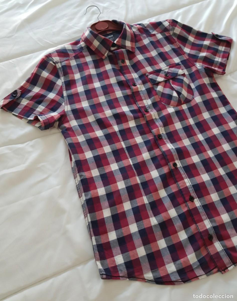Segunda mano: Camisa estilo cuadros Pull&Bear Roja - Foto 2