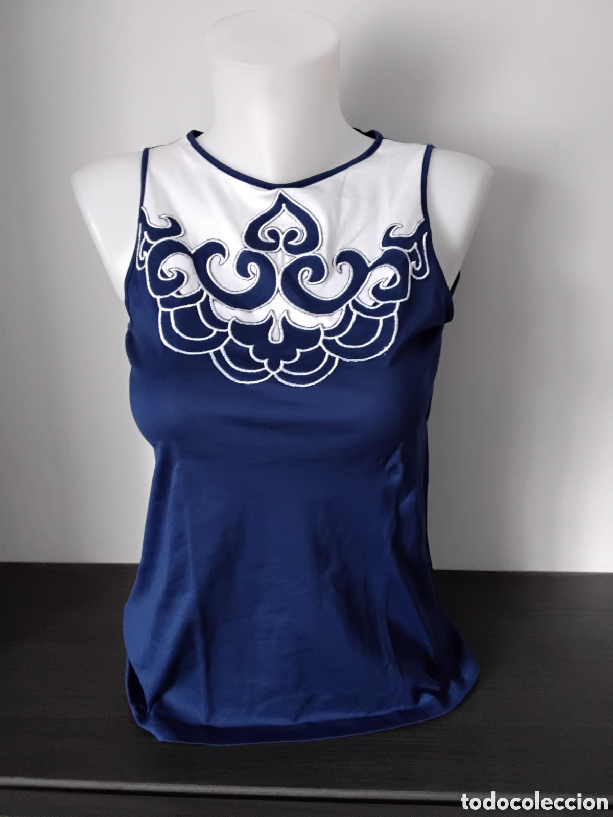Segunda mano: Camiseta Pedro del Hierro Marino/ Blanco