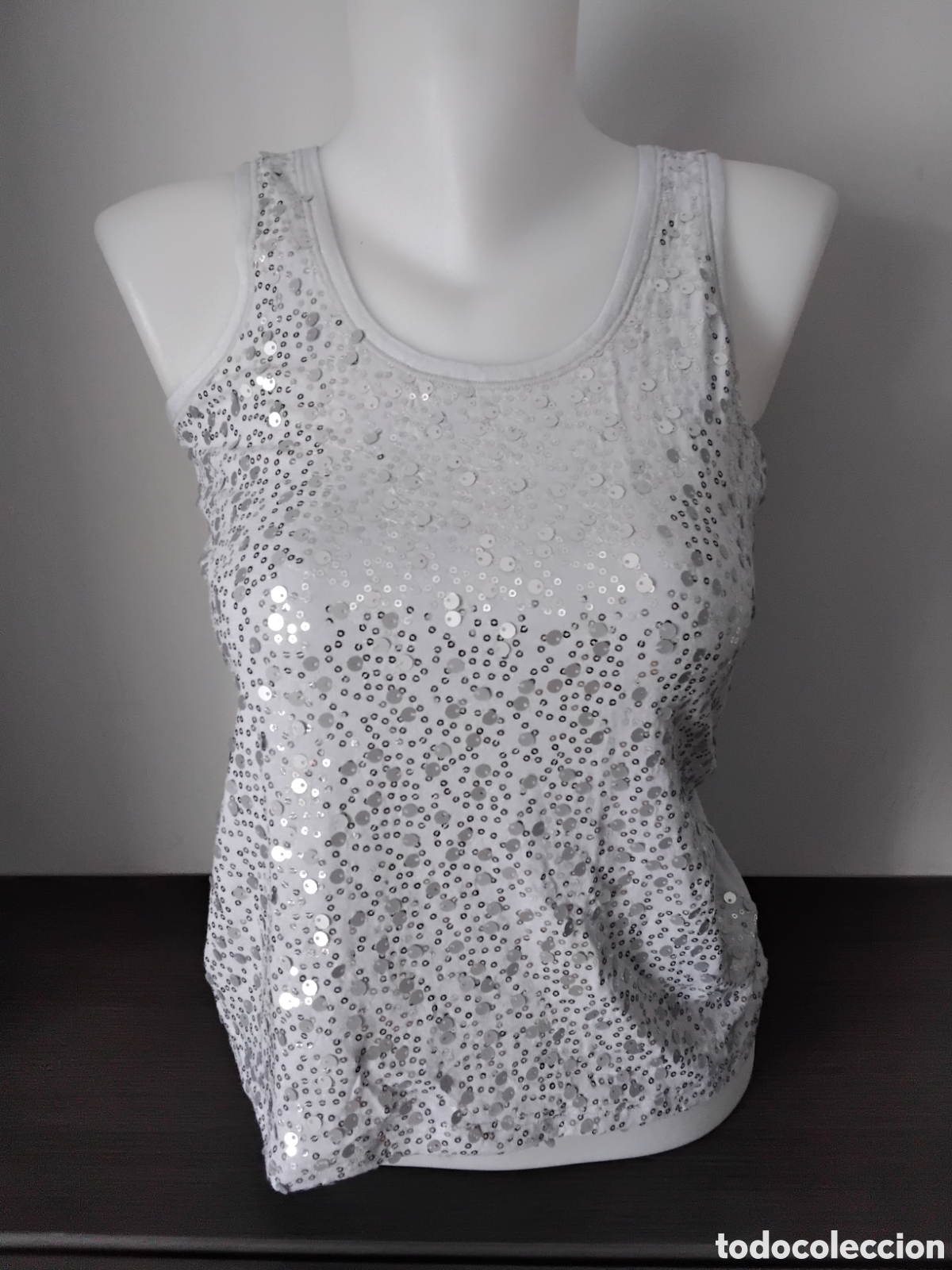 Segunda mano: Camiseta Tirantes Anchos Lentejuelas