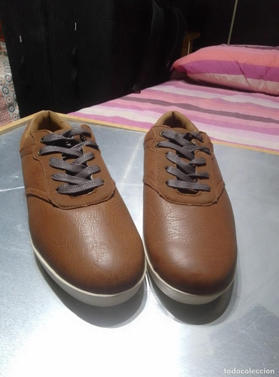 Segunda mano: Elegantes zapatillas de piel marr&oacute;n. Yourturn. Talla 41