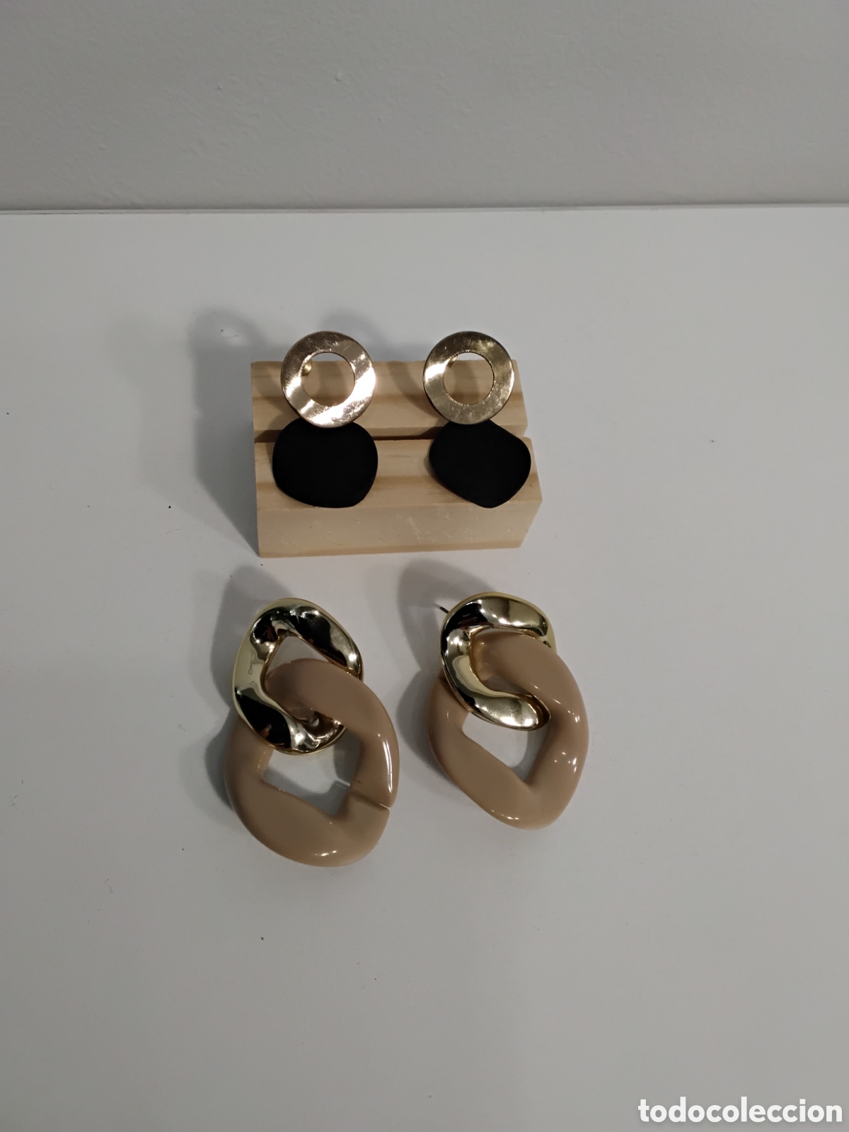 Segunda mano: Pendientes Juego de Dos Pares Bisuter&iacute;a