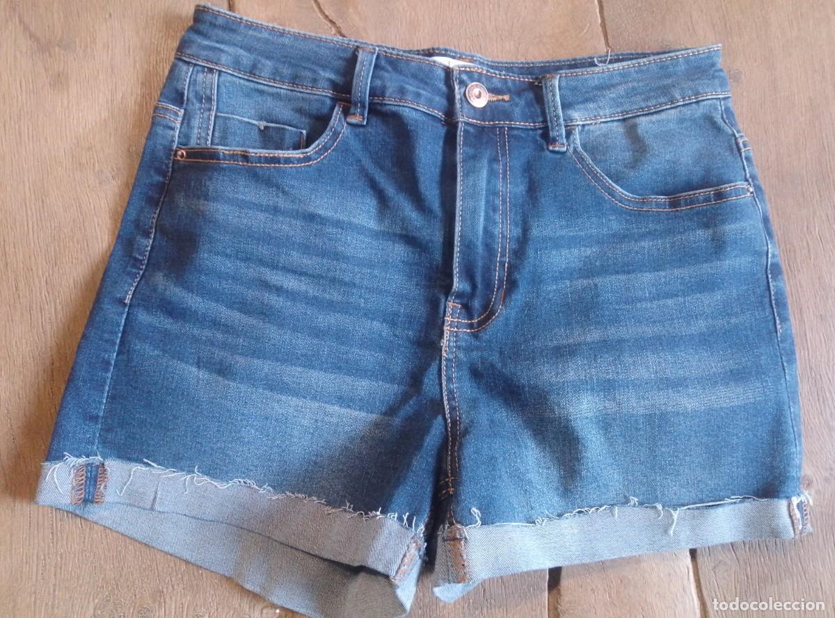 Segunda mano: Pantalones jeans cortos, shorts denim Stradivarius. Vaqueros. Talla 38