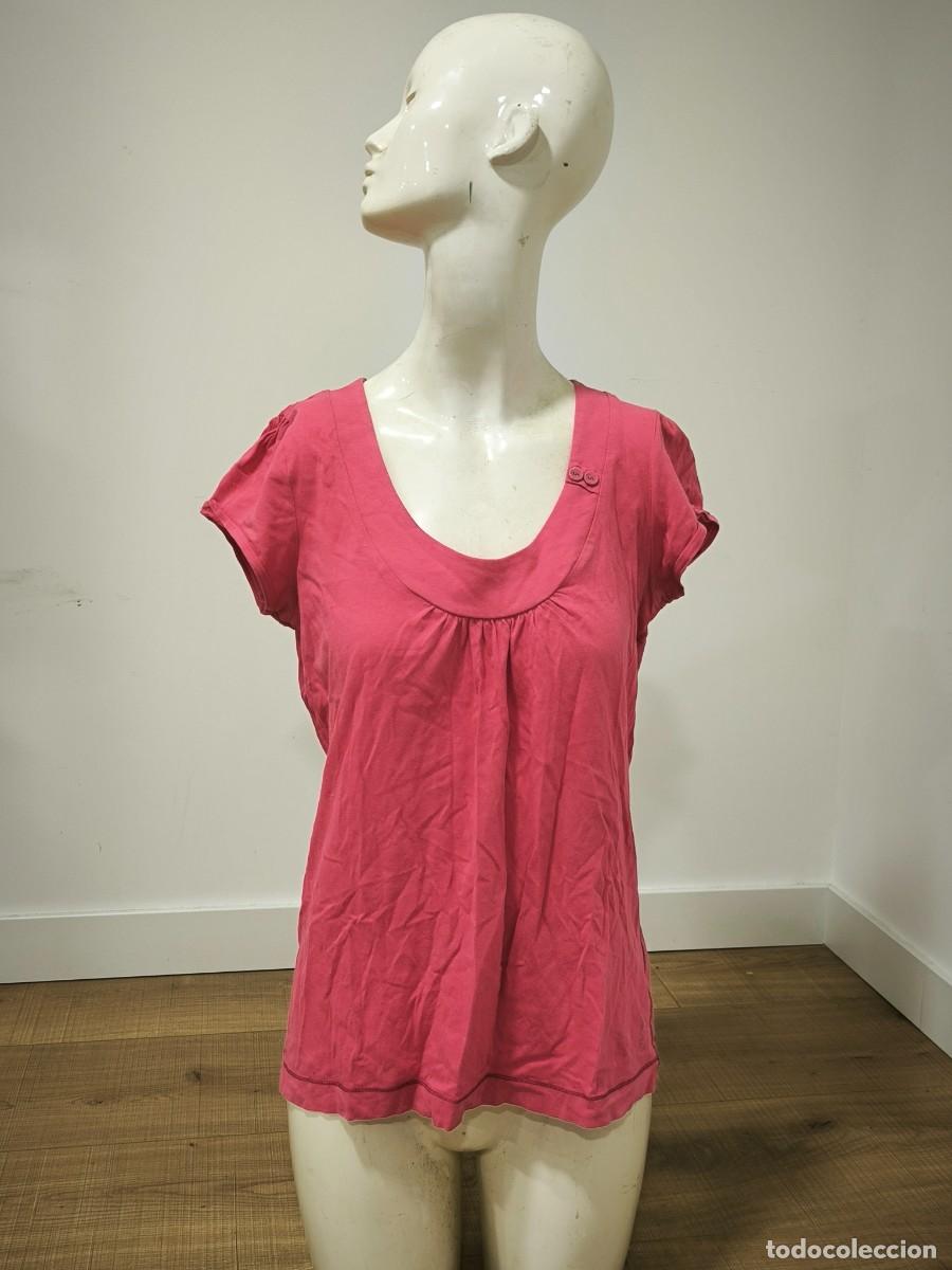 Segunda mano: Camiseta Rosa Frambuesa Talla L &ndash; Escote Amplio Y Vuelo Femenino Para El D&iacute;a A D&iacute;a