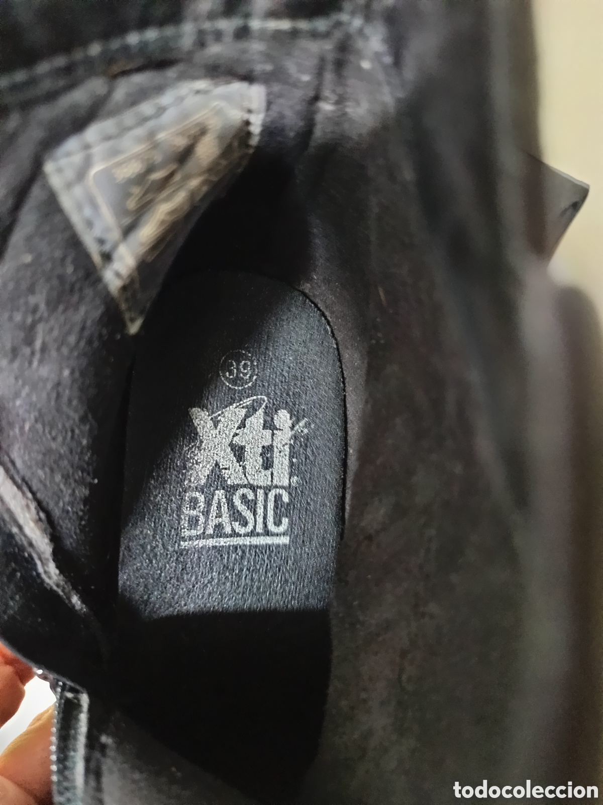 Segunda mano: Bot&iacute;n de mujer negro Xti Basic. Talla 39 - Foto 7