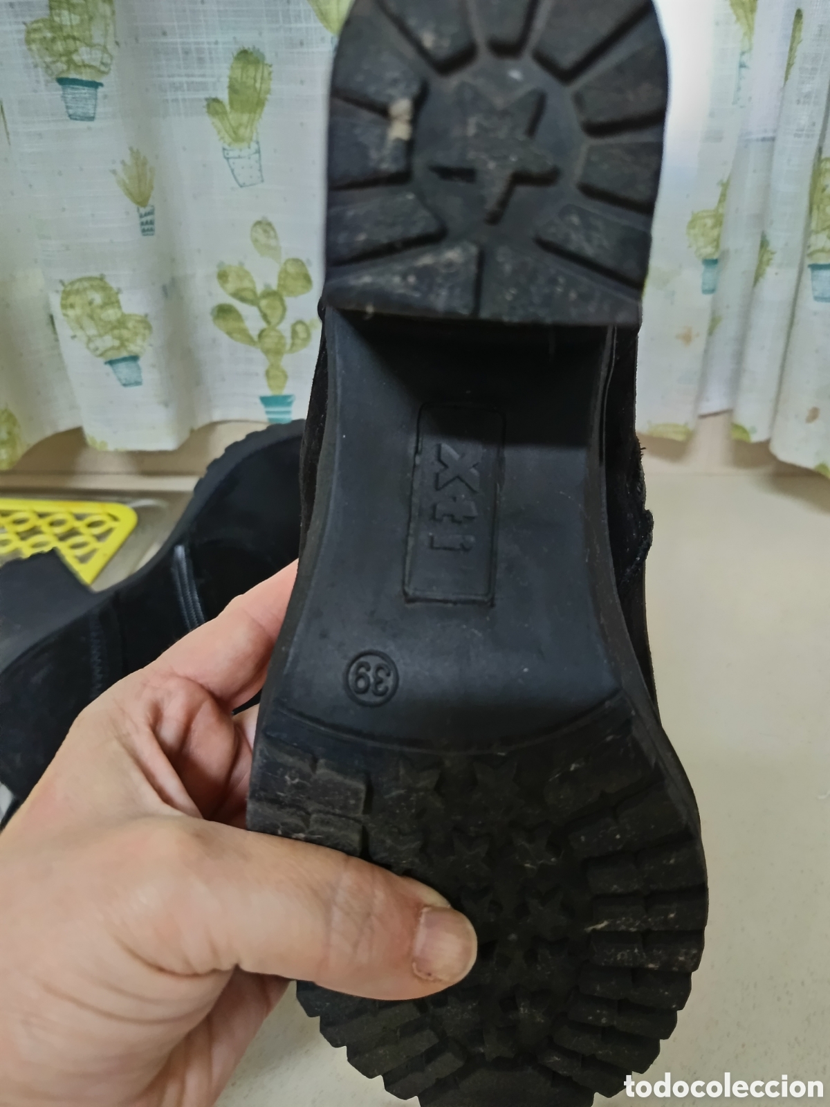 Segunda mano: Bot&iacute;n de mujer negro Xti Basic. Talla 39 - Foto 9