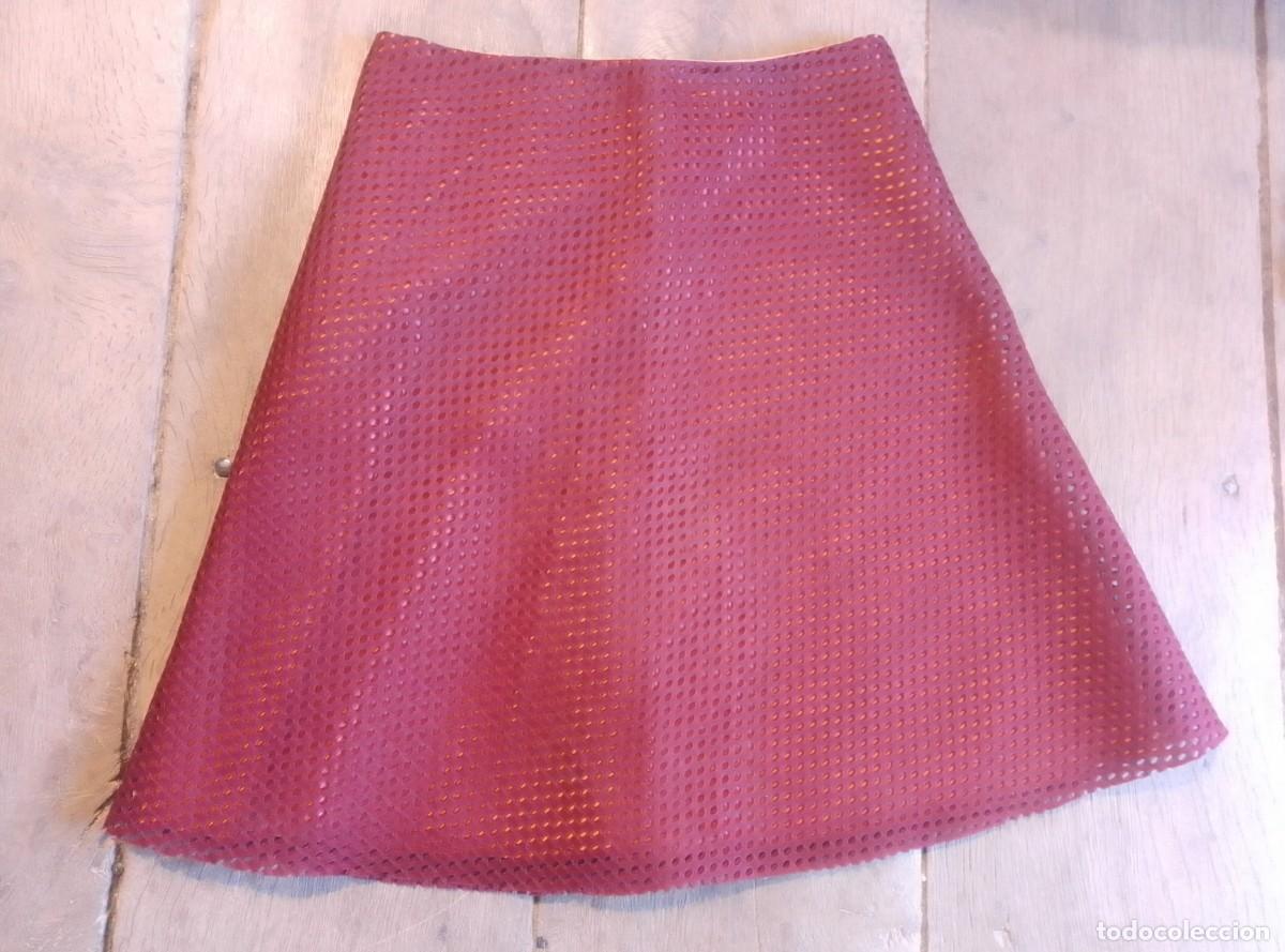 Segunda mano: Original falda acampanada de Bimba & Lola. Talla 38