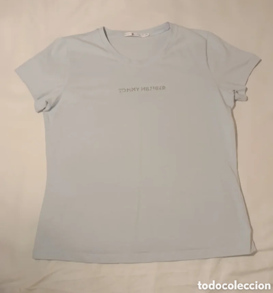 Segunda mano: Camiseta Tommy Hilfiger azul claro talla 2XL juvenil