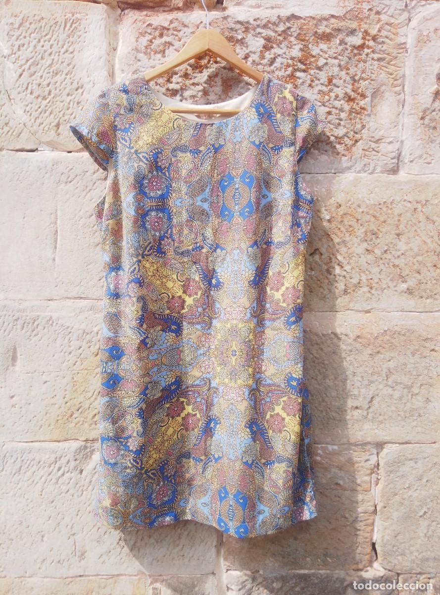 Segunda mano: Vestido estampado sin mangas. Precchio colors concept. Talla 44