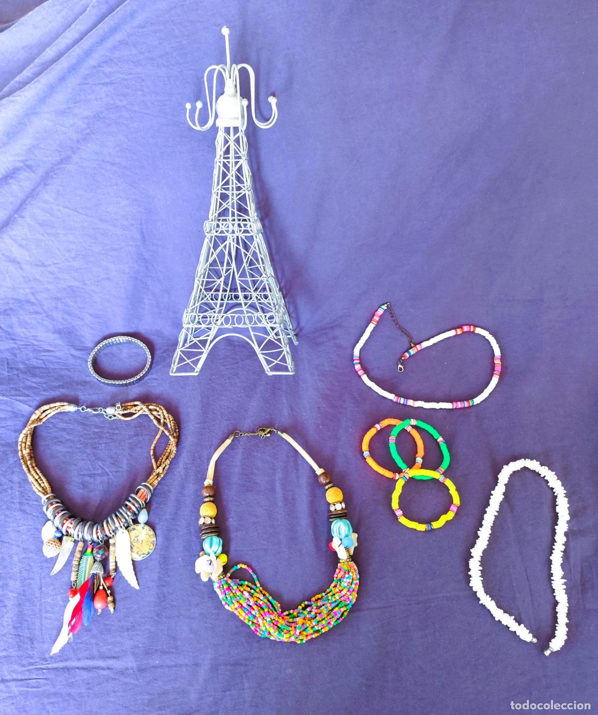 Segunda mano: Lote Collares y Pulseras + Regalo Colgador Torre Eiffel