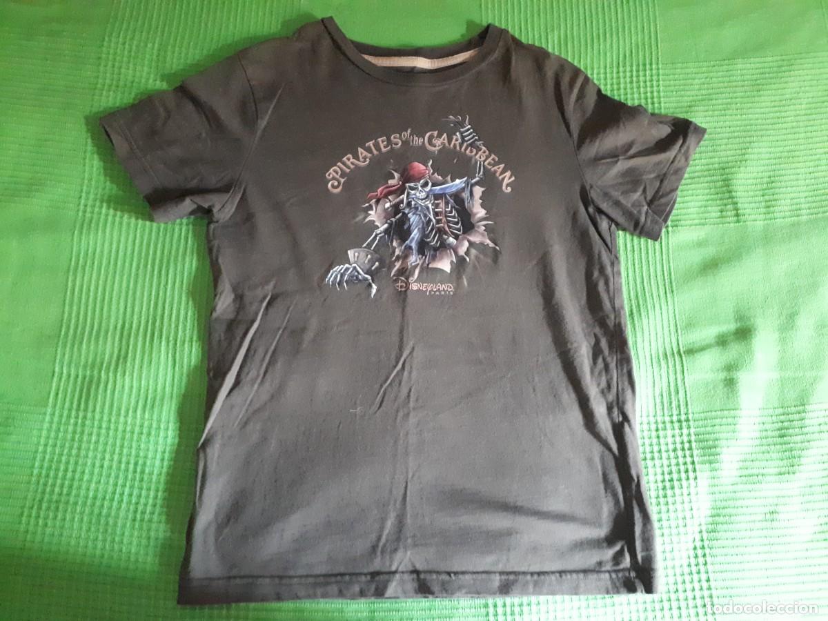 Segunda mano: CAMISETA PIRATAS DEL CARIBE - DISNEYLAND PARIS - 12 a&ntilde;os - DESCATALOGADA !!