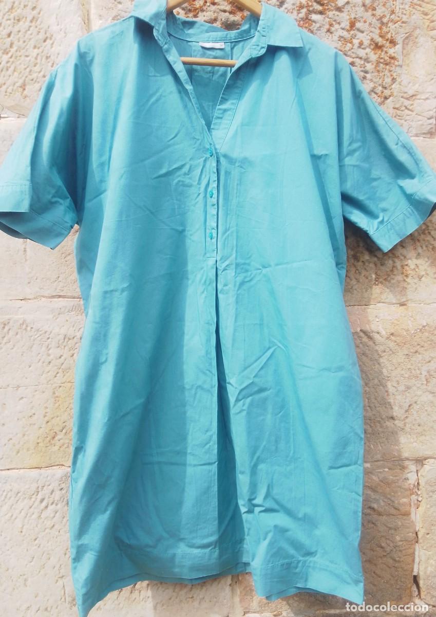Segunda mano: Vestido camisero verde azulado. Laura Torelli. Talla M