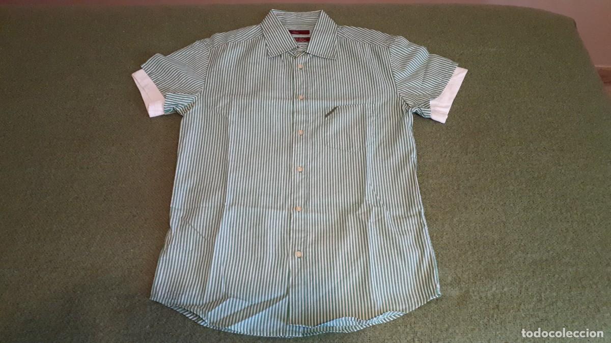 Segunda mano: CAMISA HOMBRE RAYAS MANGA CORTA - ZARA JEANS - TALLA L.