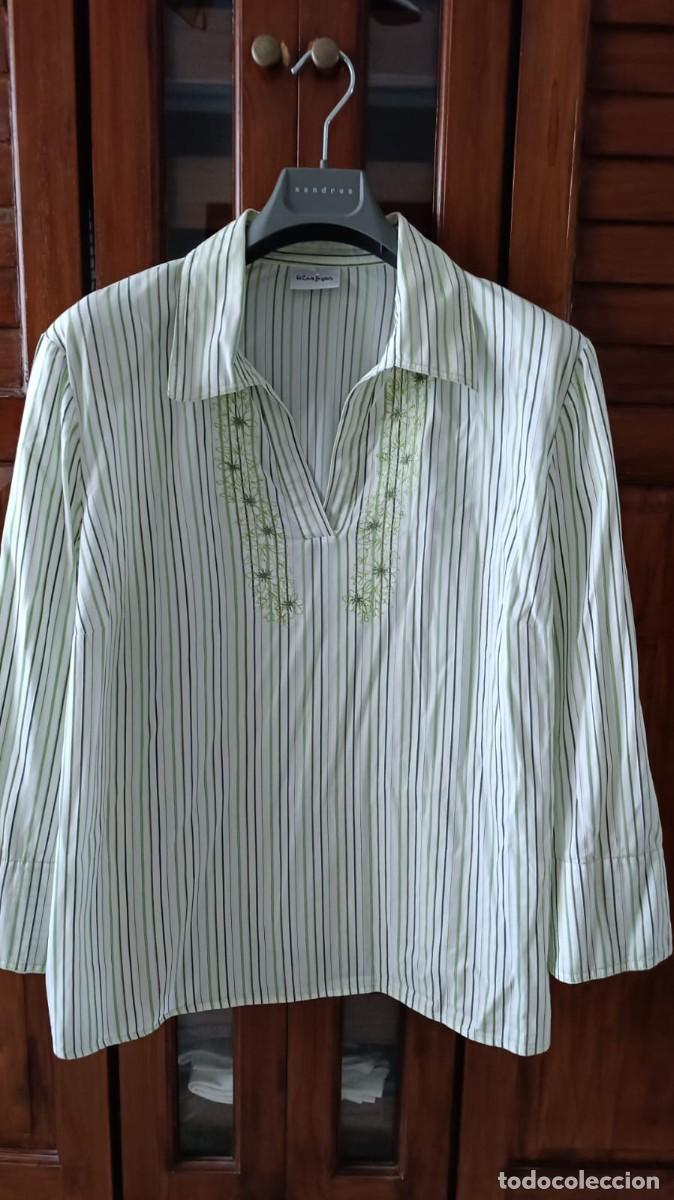 Segunda mano: CAMISA SE&Ntilde;ORA A RAYAS ESCOTE BORDADO - EL CORTE INGL&Eacute;S - TALLA &Uacute;NICA.