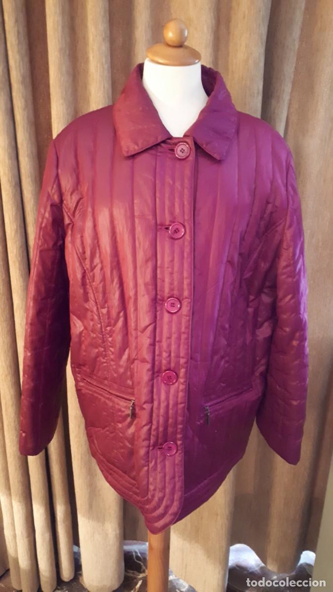 Segunda mano: CHAQUETON MUJER ACOLCHADO IMPERMEABLE - PUNTO ROMA - TALLA 52.