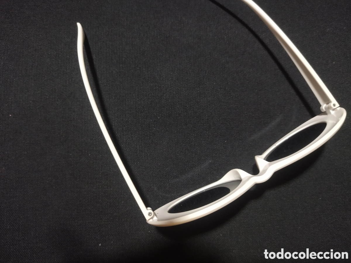 Segunda mano: Gafas de sol ovaladas vintage. Blancas. - Foto 4