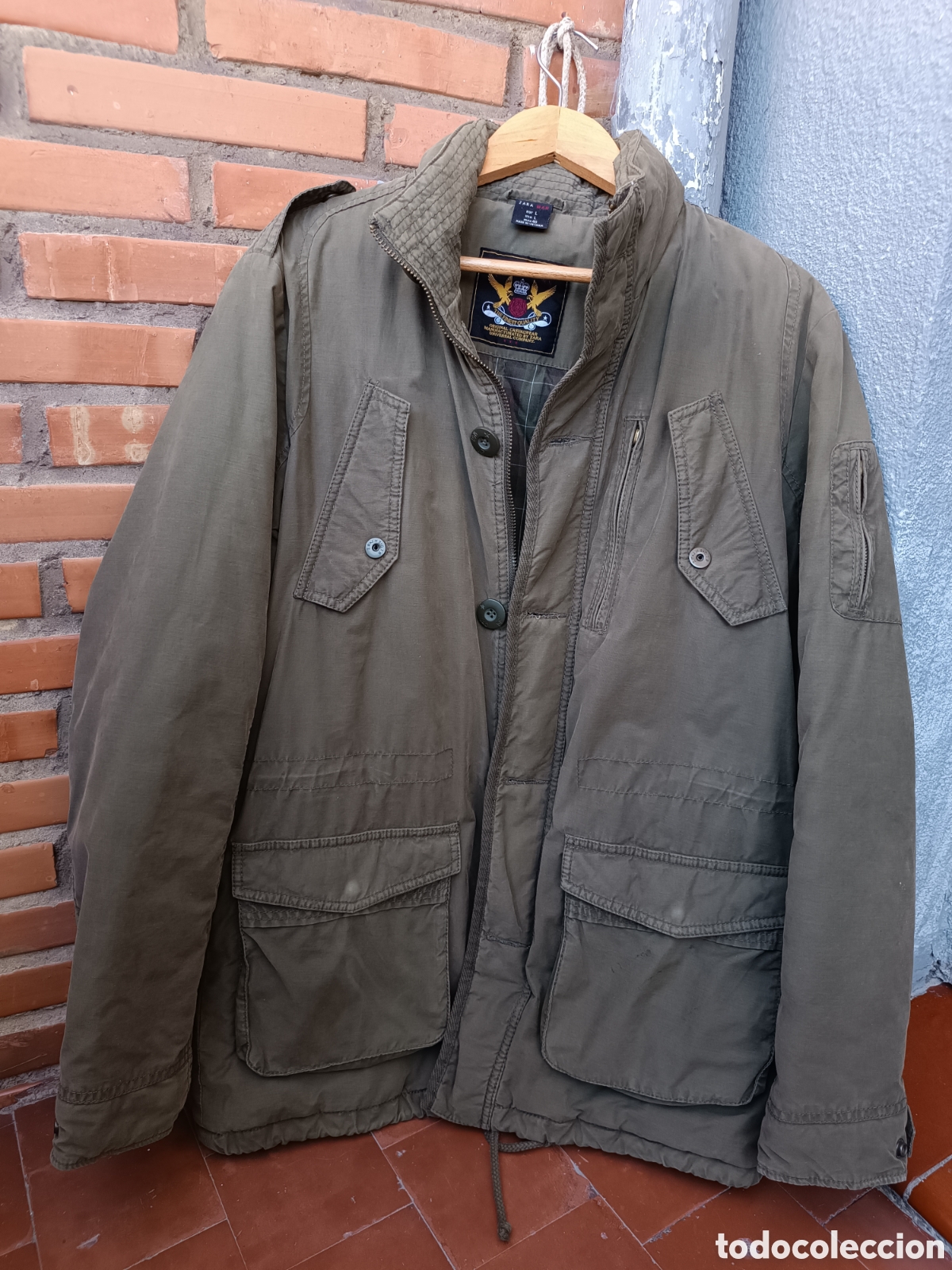 Segunda mano: CHAQUETA tipo militar - Marca Zara - Color VERDE - leer descripci&oacute;n y medidas - Algod&oacute;n, acolchada -