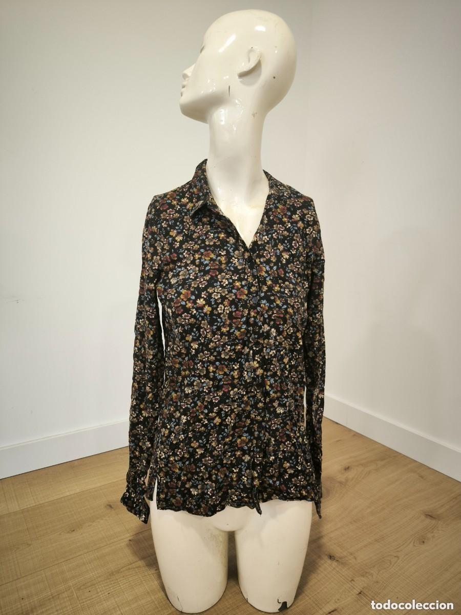 D'Occasion: Camisa Floral Fondo Negro Talla XS &ndash; Estampado Liberty Y Aire Bohemio Para Cada D&iacute;a