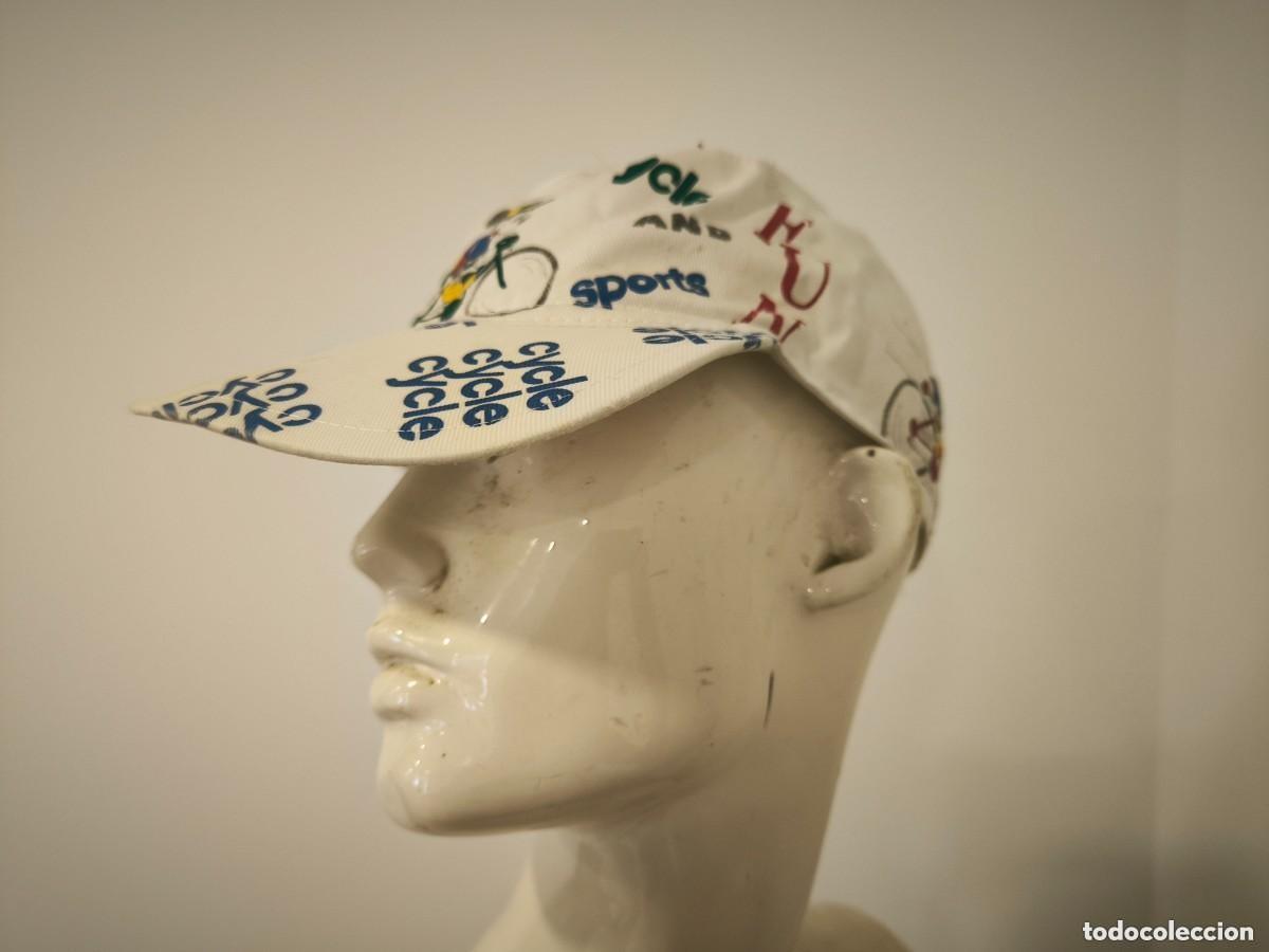 Seconda Mano: Gorra Infantil Mickey Mouse Ciclista Con Visera Ajustable Estilo Vintage