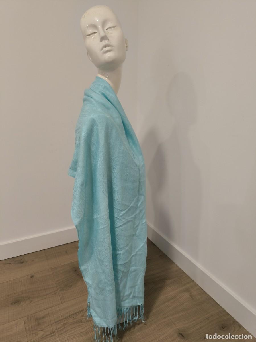 Segunda mano: Fular Pashmina De Mujer Azul Turquesa Con Flecos &ndash; Complemento Ligero Y Elegante - Foto 2
