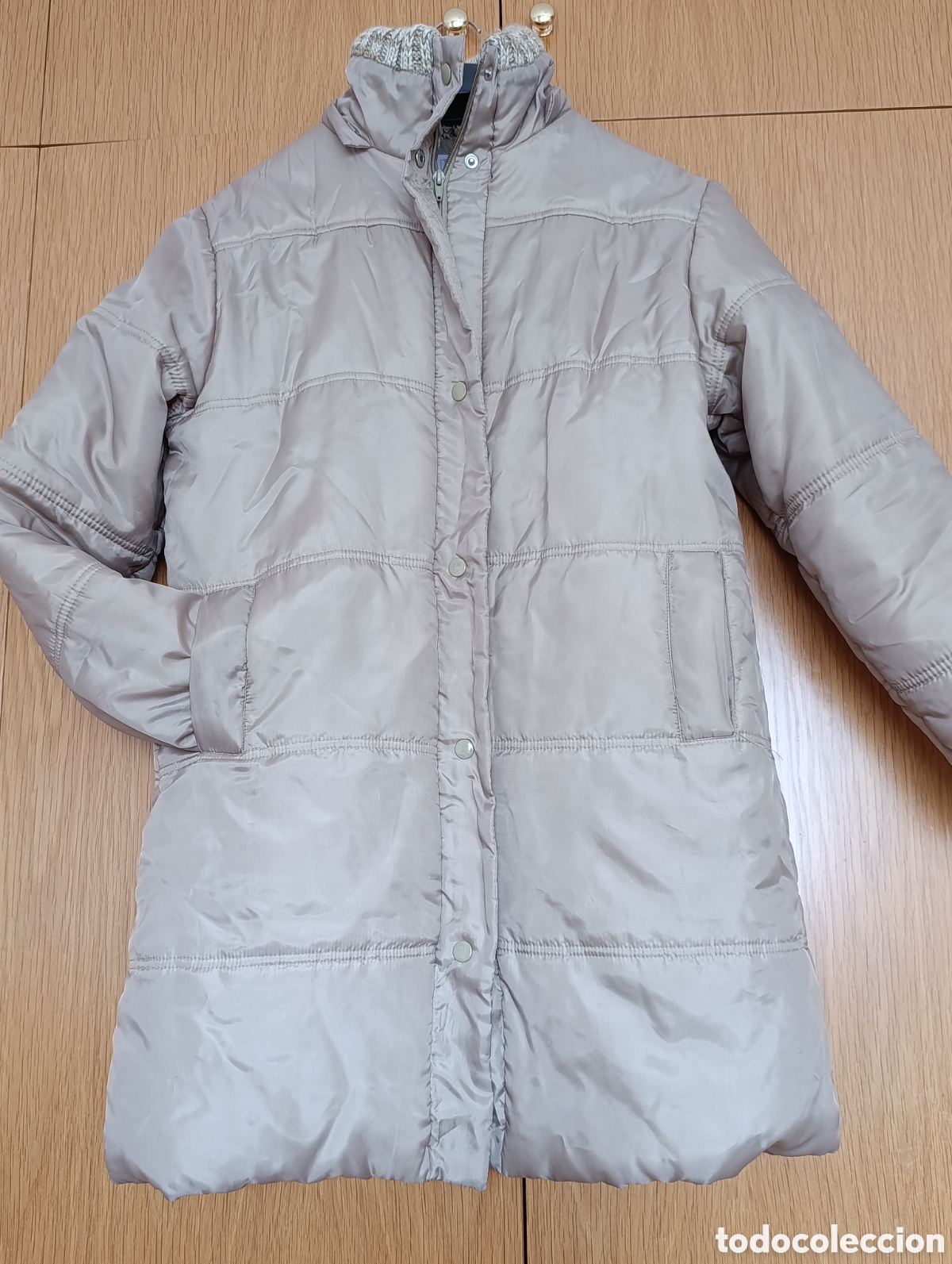 Segunda mano: Chaqueta de invierno mujer beig
