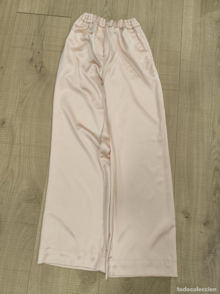 Segunda mano: Pantal&oacute;n Palazzo Rosa Palo Satinado Mango Talla M &ndash; Pierna Ancha, Elegante Y Fluido