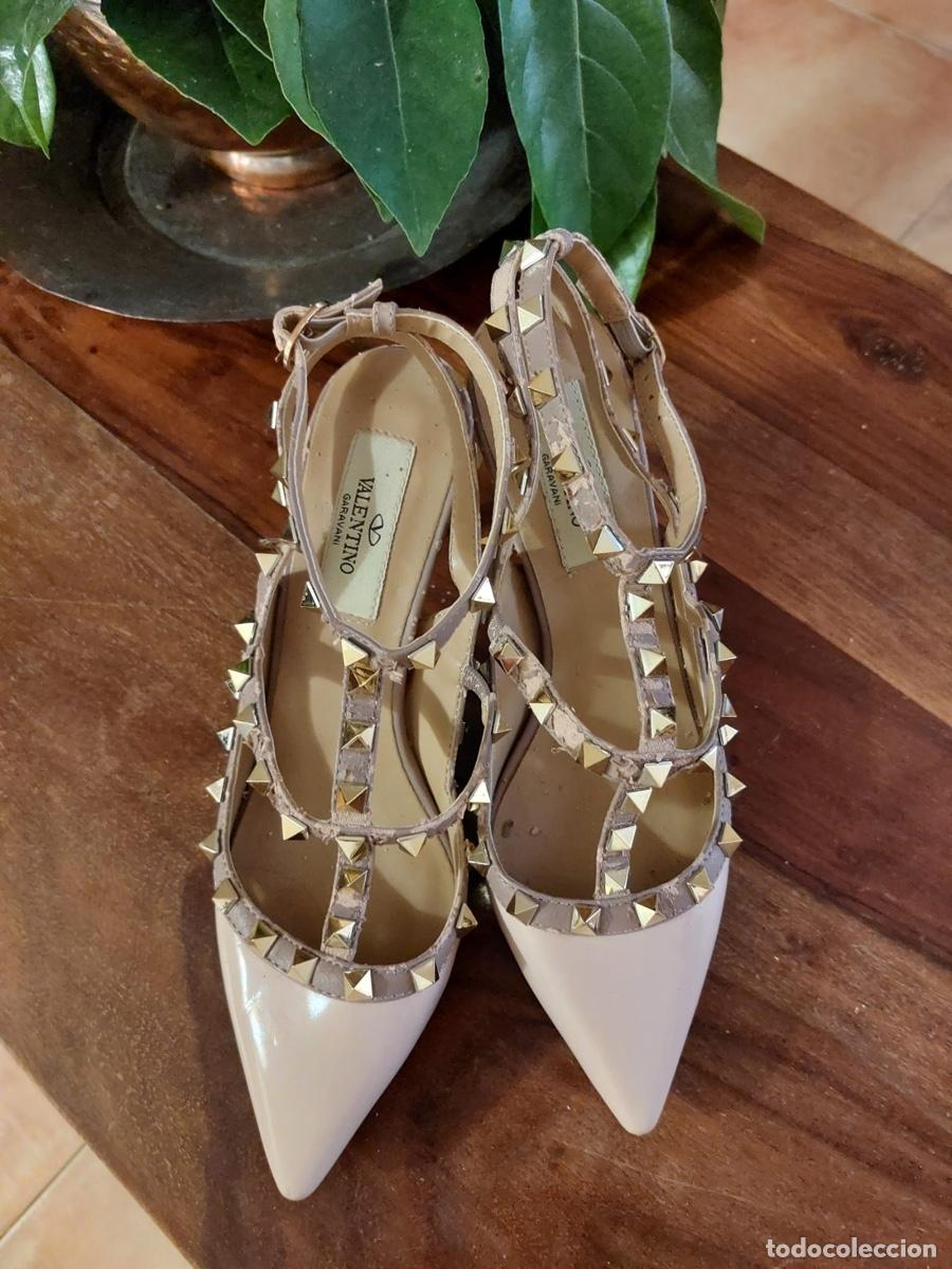 Segunda mano: ZAPATOS VALENTINO GARAVANI N&Uacute;M. 37