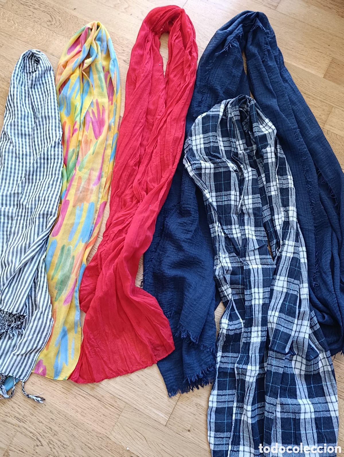 Segunda mano: Lote de pa&ntilde;uelos varios colores