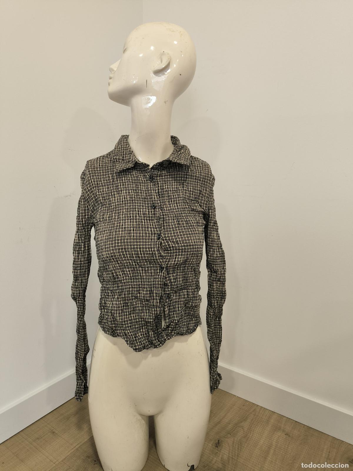 Segunda mano: Camisa Cuadros Stradivarius Talla XXS &ndash; Vichy Blanco y Negro Manga Larga de Mujer