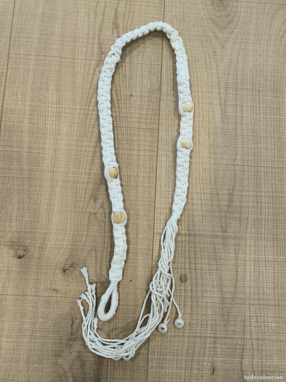 Segunda mano: Cintur&oacute;n de Macram&eacute; Hecho a Mano &ndash; Artesanal en Algod&oacute;n Crudo con Cuentas