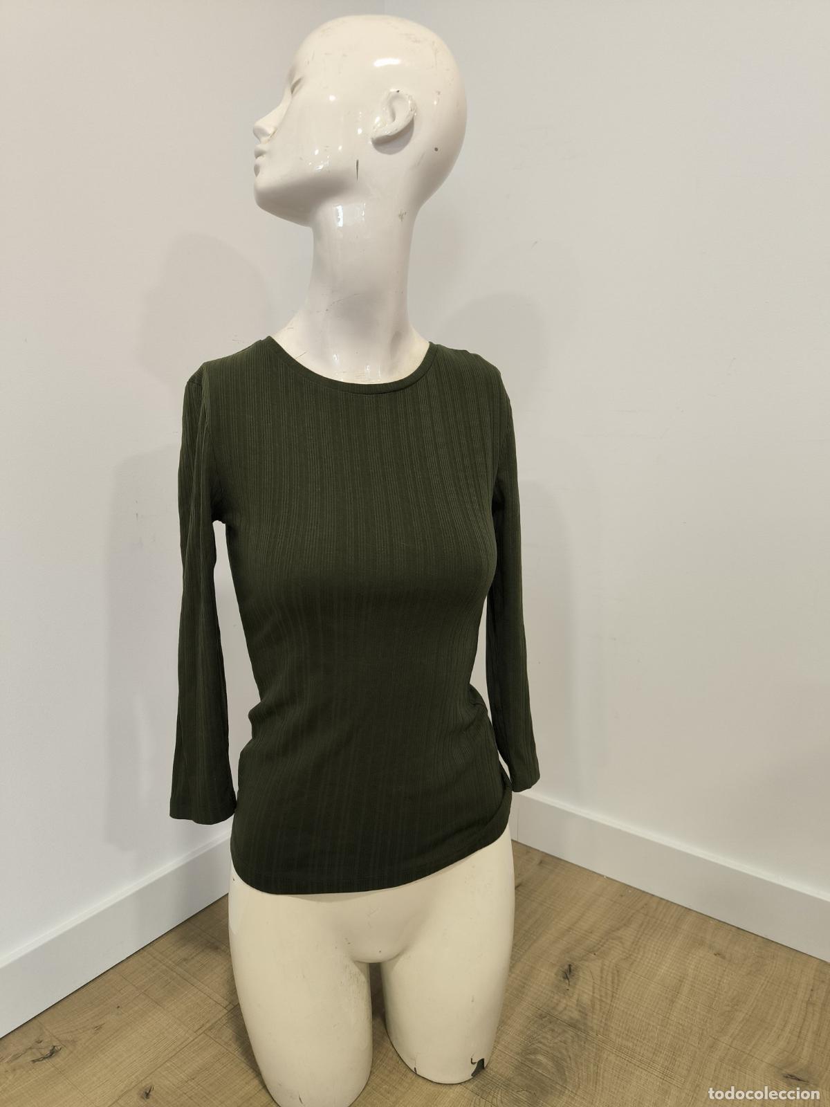 Segunda mano: Camiseta Mujer Verde Caqui Easy Wear Talla XS &ndash; Canal&eacute; Manga Francesa