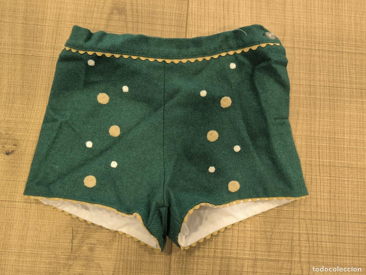 Segunda mano: Short Ni&ntilde;o Verde Talla 3 A&ntilde;os &ndash; Topos Dorados con Puntilla Hecho en Espa&ntilde;a