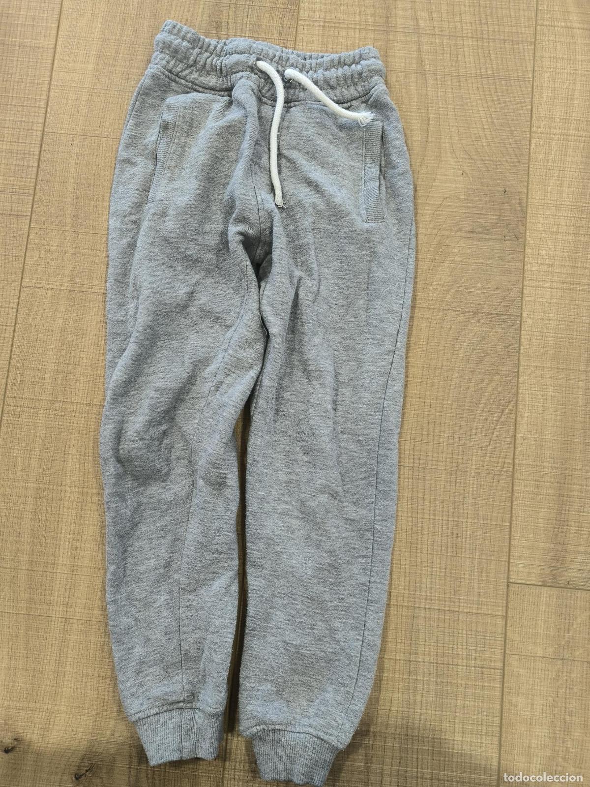 Segunda mano: Pantal&oacute;n Ch&aacute;ndal Ni&ntilde;o Gris Talla 8 A&ntilde;os &ndash; Jogger de Felpa con Cord&oacute;n