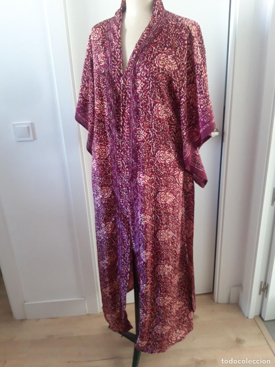 Segunda mano: Kimono o batin en seda. India. Talla 42.
