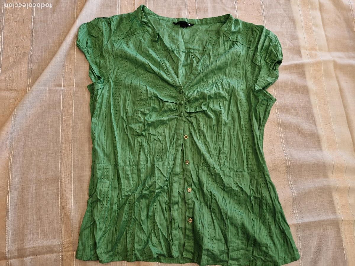 Segunda mano: BONITA BLUSA PARA MUJER. COLOR VERDE. H&M. TALLA L