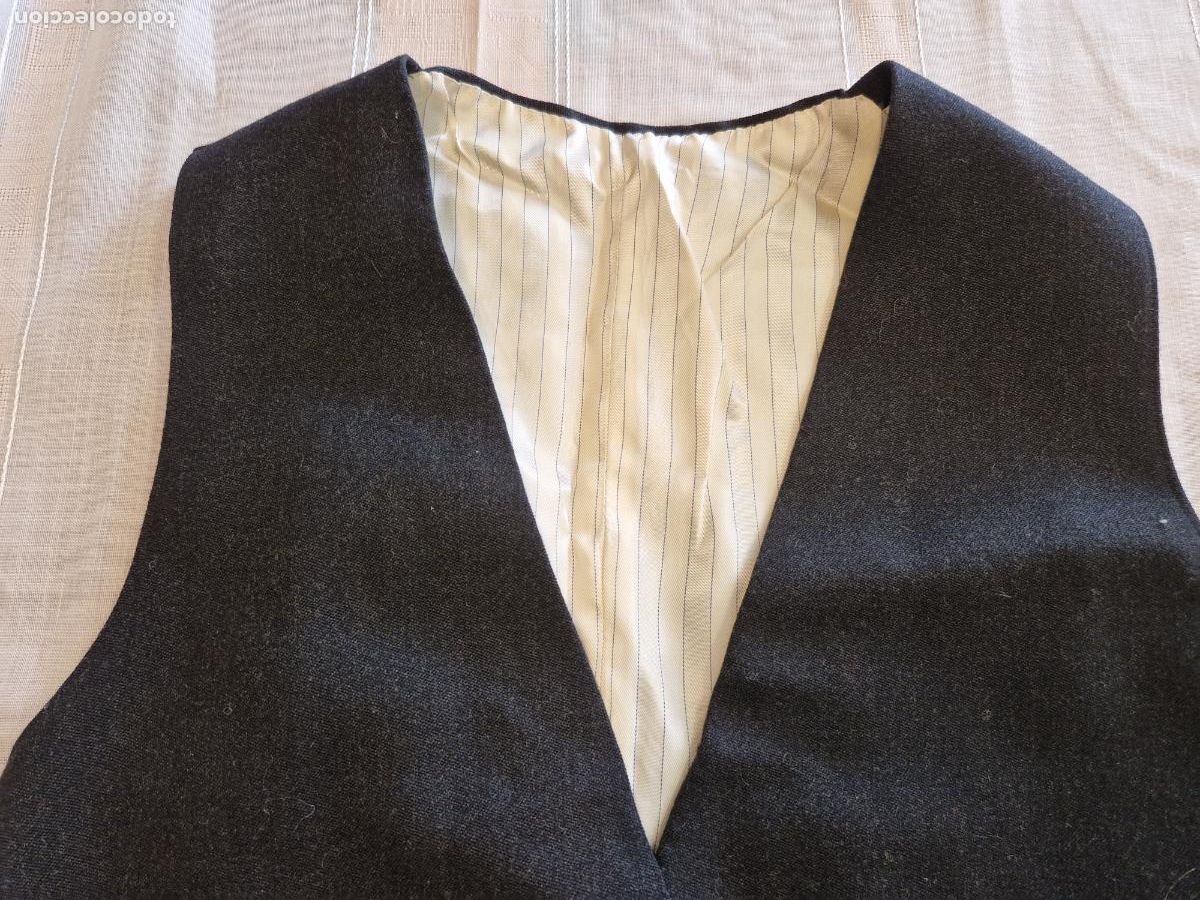 Segunda mano: BONITO ESMOQUIN DE TRAJE. TALLA M - Foto 3