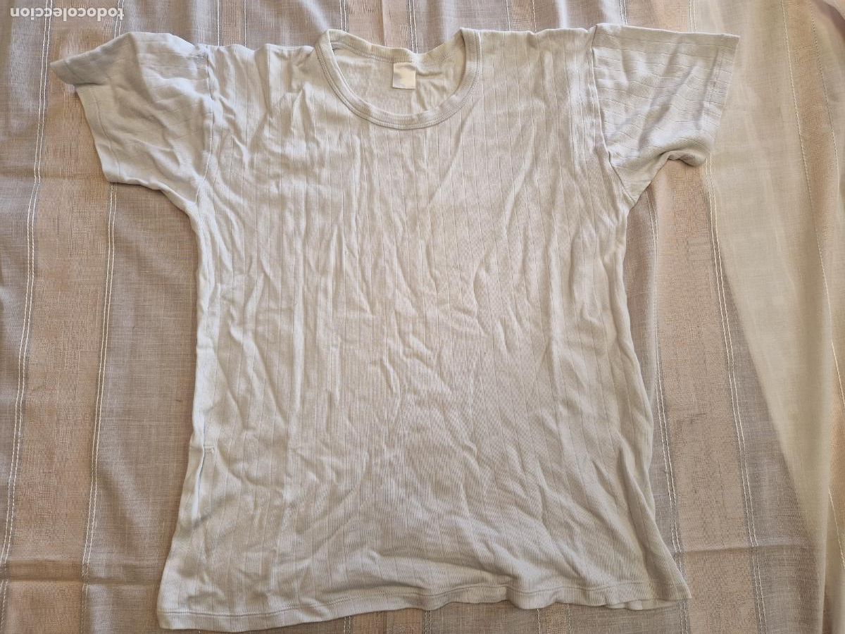 Segunda mano: BONITA CAMISETA PARA HOMBRE. COLOR BLANCO. TALLA M