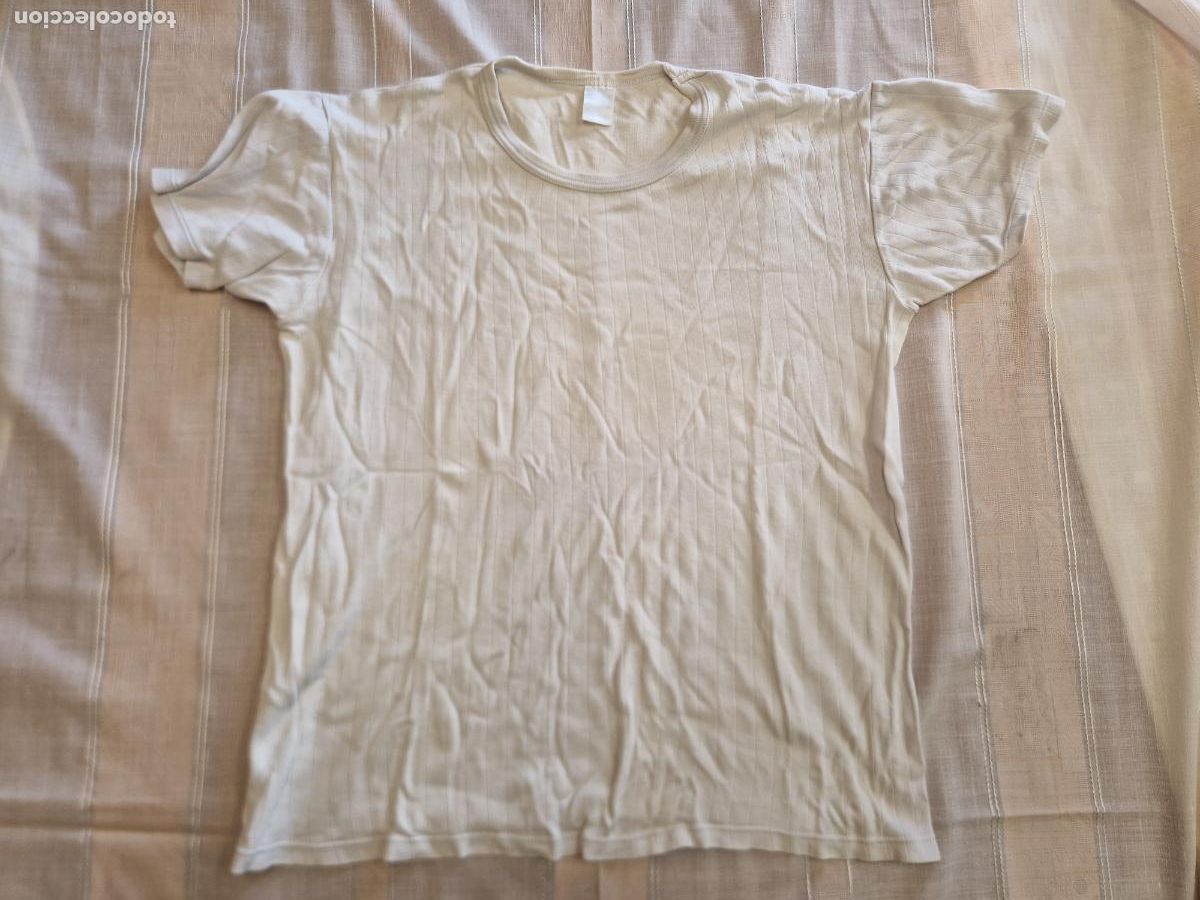 Segunda mano: BONITA CAMISETA PARA HOMBRE. COLOR BLANCO. TALLA M