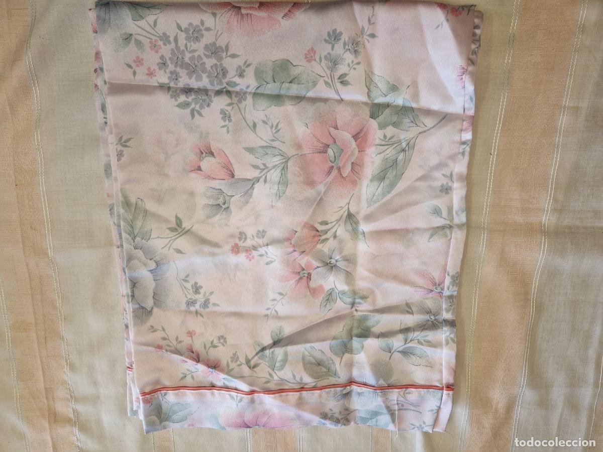 Segunda mano: 2 BONITAS FUNDAS DE ALMOHADAS GRANDE. - Foto 1