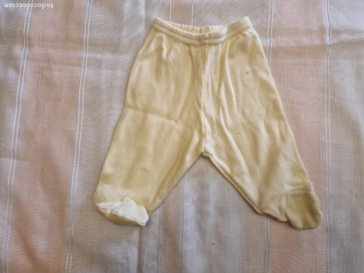 Segunda mano: BONITO PANTALON INFANTIL. RECIEN NACIDO. COLOR AMARILLO