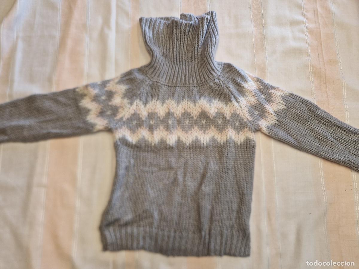 Segunda mano: BONITO JERSEI INFANTIL. COLOR GRIS. CUELLO ALTO. TALLA8