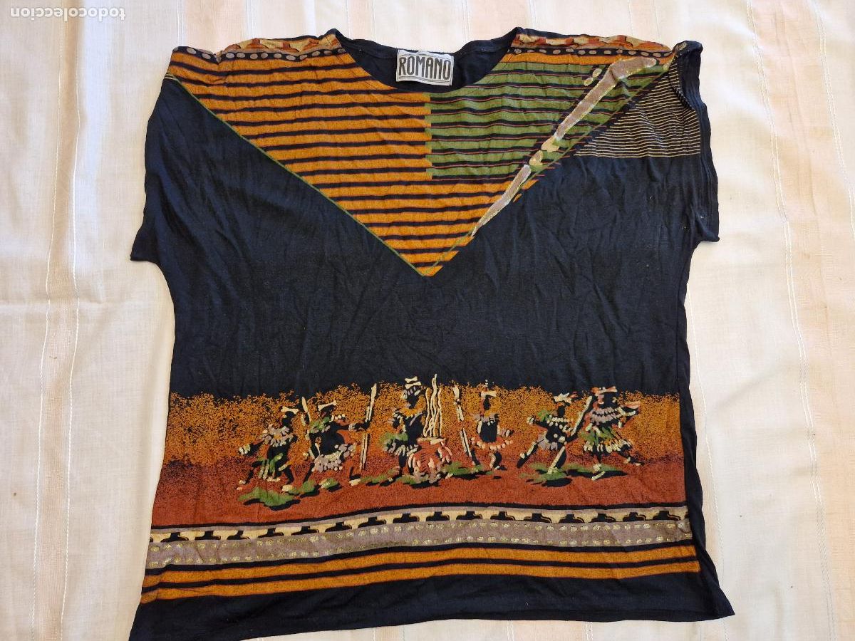 Segunda mano: BONITA BLUSA PARA MUJER. COLOR AZUL. TALLA XL