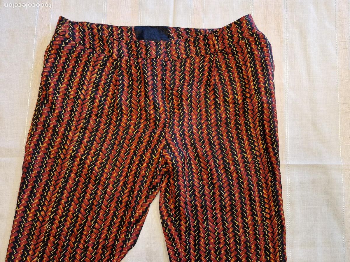Segunda mano: BONITO PANTALON PARA MUJER. COLOR ROJO. TALLA 38