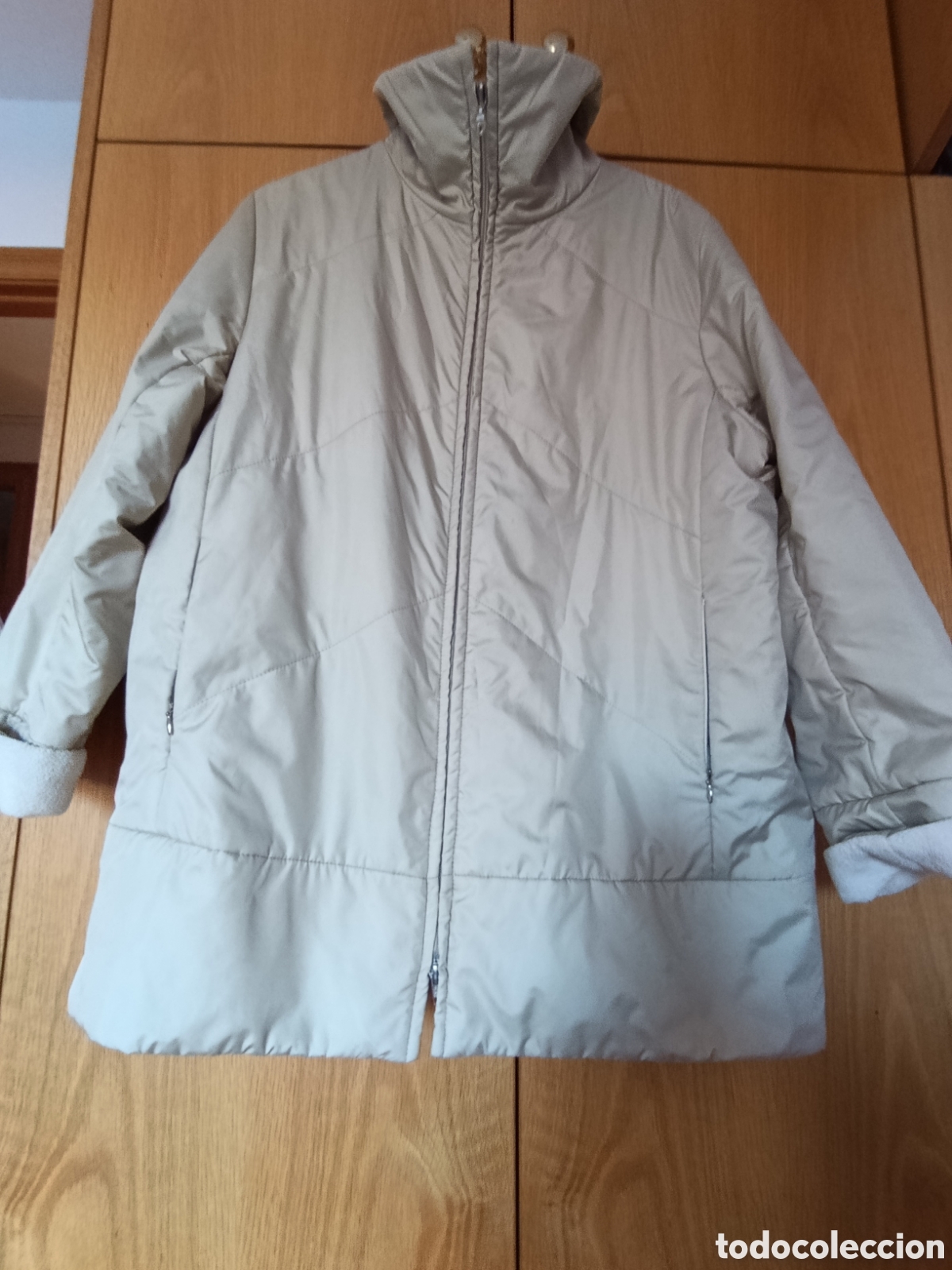 Segunda mano: Chaqueta acolchada color beig - Foto 2