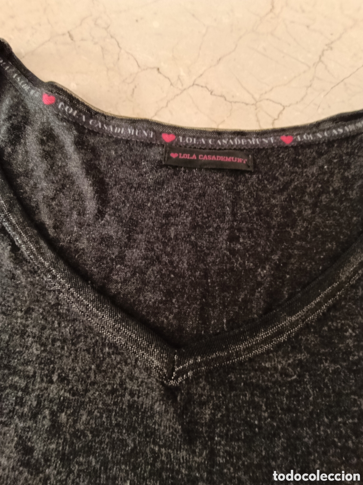Segunda mano: Camiseta negra Lola Casademunt